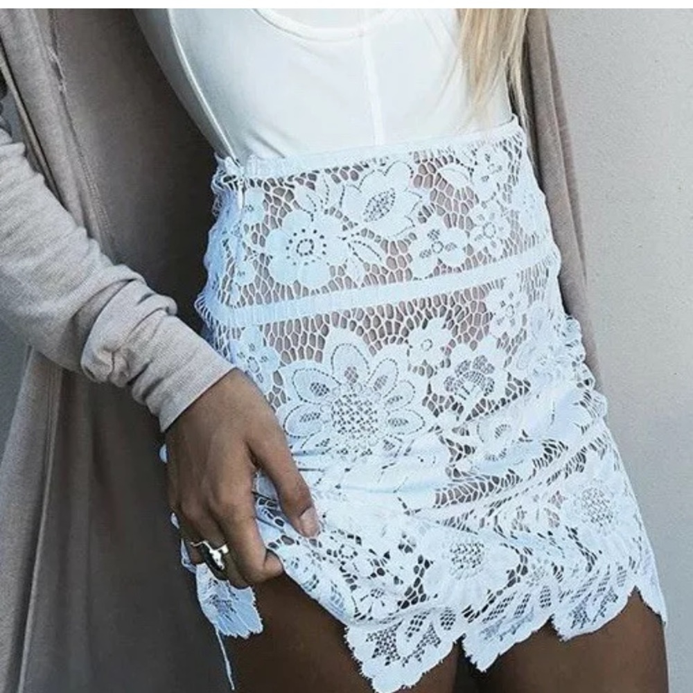 For Love & Lemons Gianna Lace Scalloped Mini Skirt